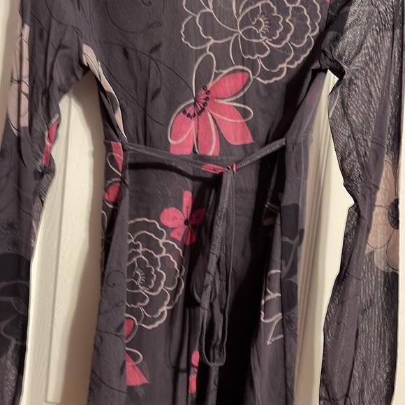 Sweet Pea maternity long sleeve shirt in size Small - Picture 7 of 8